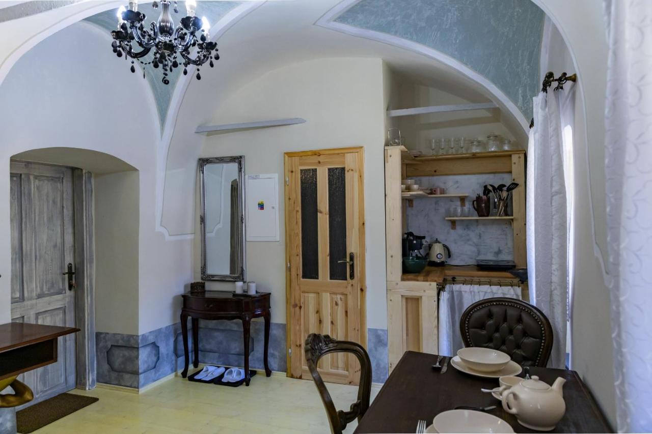 Apartman Charlotte V Dome So Studnou Na Streche Банска-Штьявница Экстерьер фото