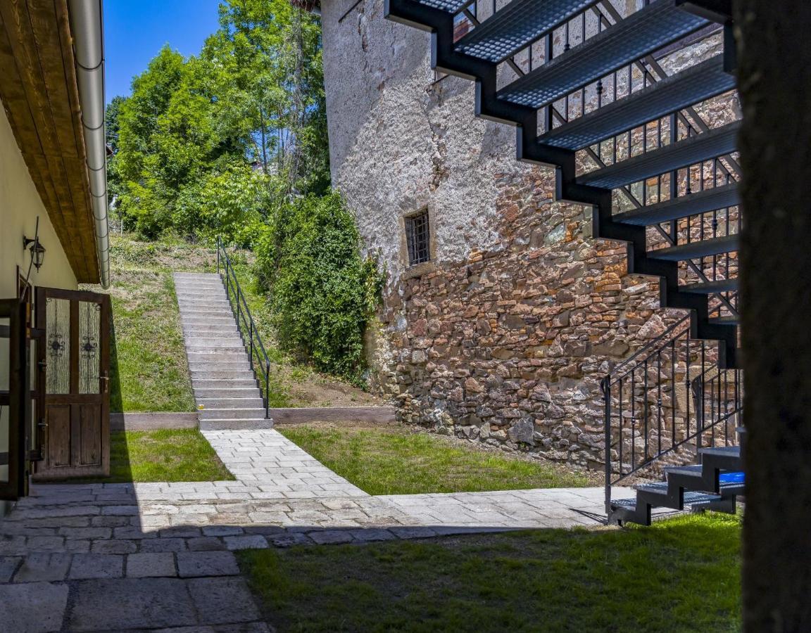 Apartman Charlotte V Dome So Studnou Na Streche Банска-Штьявница Экстерьер фото